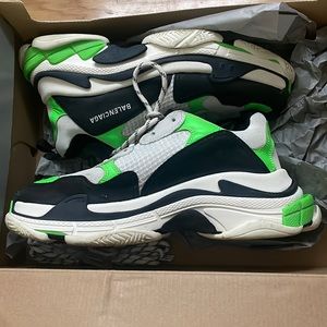 Balenciaga runners 43